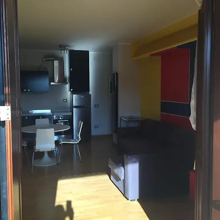 Piazzetta 470 דירה